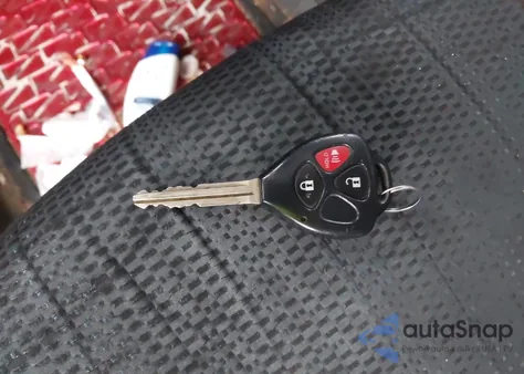 2011 Toyota Matrix из США, поврежденный, VIN 2T1KU4EE1BC737144